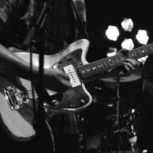 God Is an Astronaut Far from Refuge (Live)